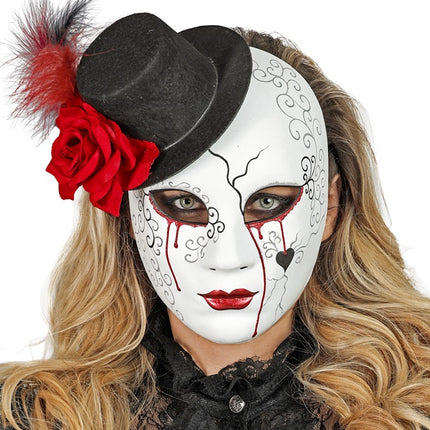 MASKE THEATER BLUTENDE FRAU MIT HUT