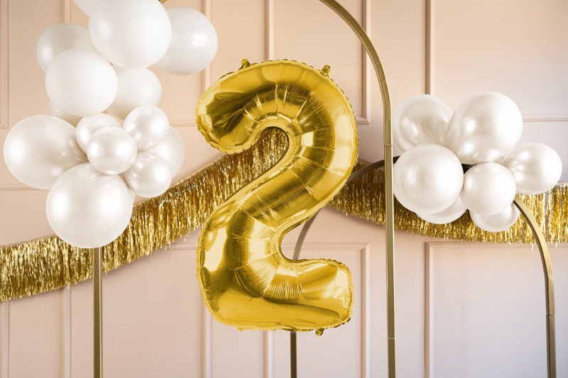 2 Jaar Cijfer Ballon Goud Leeg 72cm van Partydeco koop je bij Partywinkel
