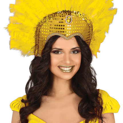 Kopfbedeckung mit Federn gelb