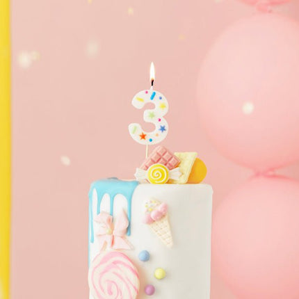 3 Jaar Kaars Gekleurd 10cm van Partydeco koop je bij Partywinkel