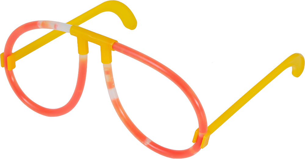 Farbige Gläser leuchten im Dunkeln