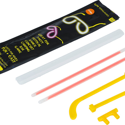 Farbige Gläser leuchten im Dunkeln