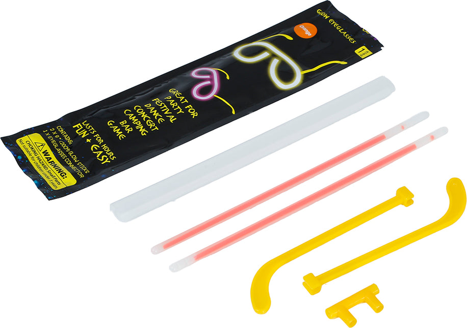 Farbige Gläser leuchten im Dunkeln