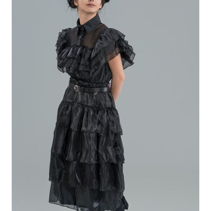 Mittwoch: Abschlussball – Schwarzes Kleid für Mädchen
