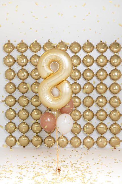 8 Jaar Cijfer Ballon Goud Satijn Folie Leeg 86cm van Partydeco koop je bij Partywinkel