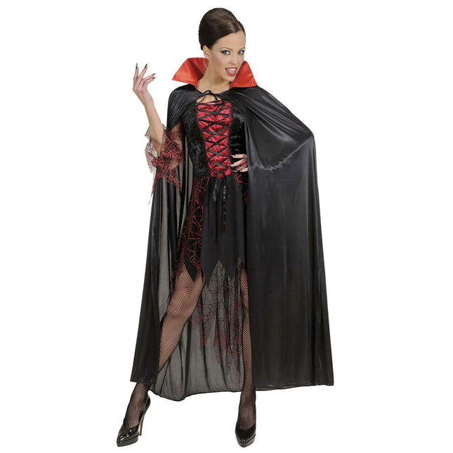 Schwarzes Cape mit rotem Kragen