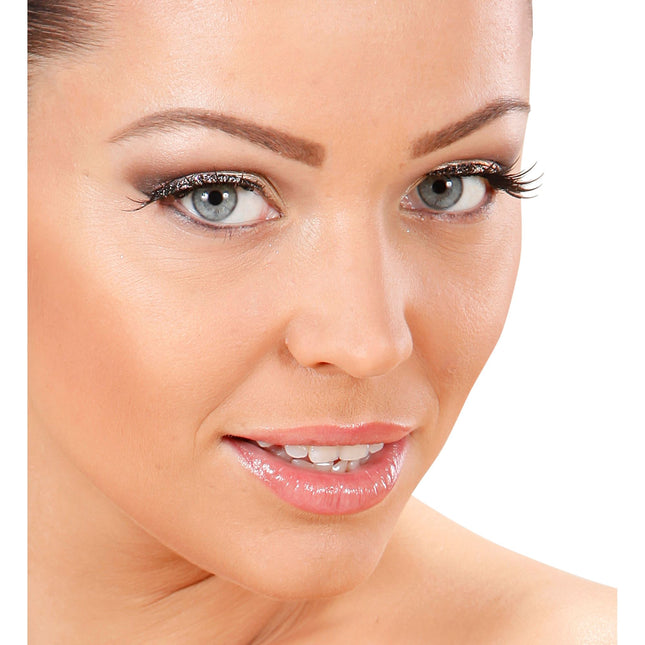 Falsche Wimpern in Silber