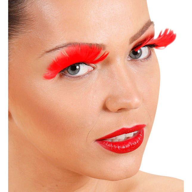 Rote falsche Wimpern