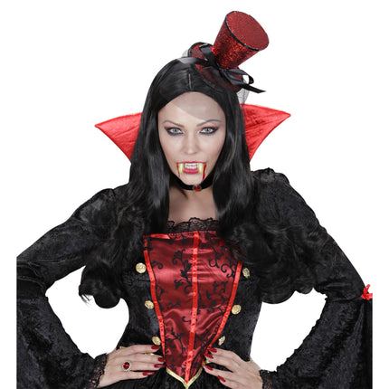 Falsche Vampirzähne