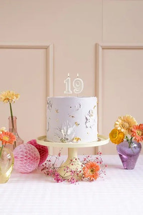 9 Jaar Kaars Beige 10cm van Partydeco koop je bij Partywinkel