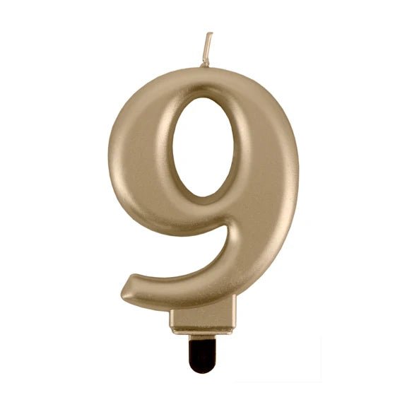 9 Jaar Kaars Goud 8cm van VDV Benefit koop je bij Partywinkel