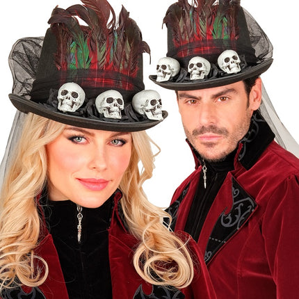 Halloween Hut hoch mit Totenköpfen