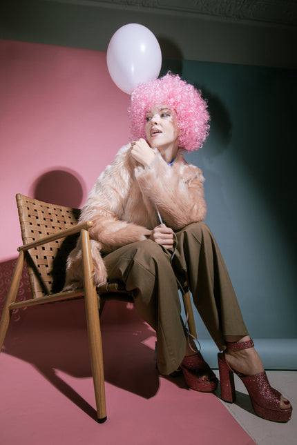 Rosa Perücke Afro