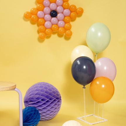 Weißer Ballonständer