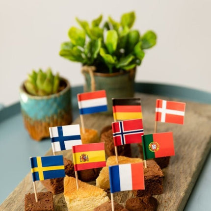 Cocktailprikkers Verschillende Landen 8cm 50st van WeFiesta koop je bij Partywinkel