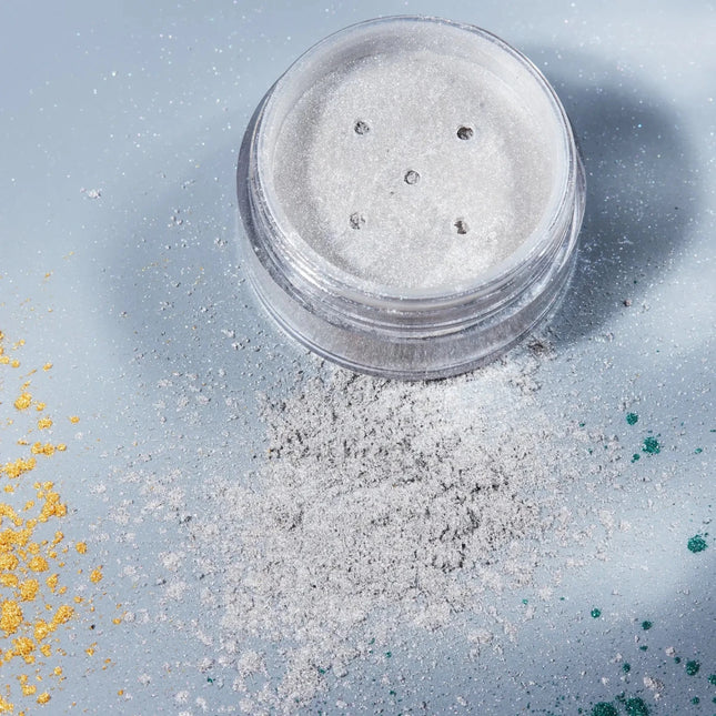 Cosmic Moon Metallic Pigment Shaker Silver 5g van Moon Creations koop je bij Partywinkel