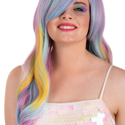 Perücke Selena Lang mit Locken Pastellfarbener Regenbogen mit schrägem Pony