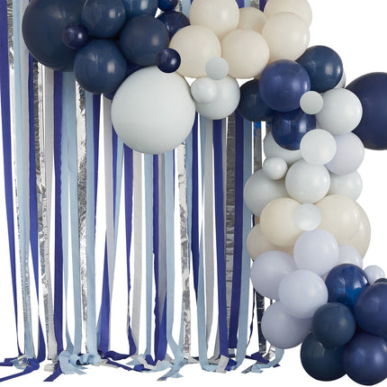 Blauer Ballonbogen mit Girlanden 3m