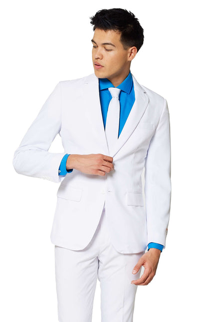 Männer im weißen Anzug <tc>OppoSuits</tc>