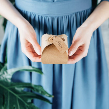 Geschenkdoosjes met Naamkaartjes 6cm 10st van Partydeco koop je bij Partywinkel