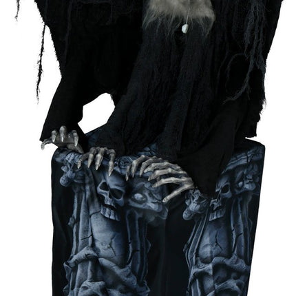 Halloween Decoratie Vleermuis Op Steen Beweegbaar Met Licht En Geluid 1,5m van Fiestas Guirca koop je bij Partywinkel