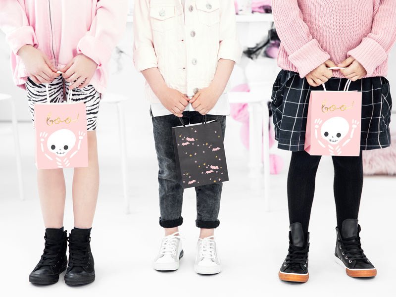 Halloween Zwarte Uitdeeltasjes 18cm van Partydeco koop je bij Partywinkel