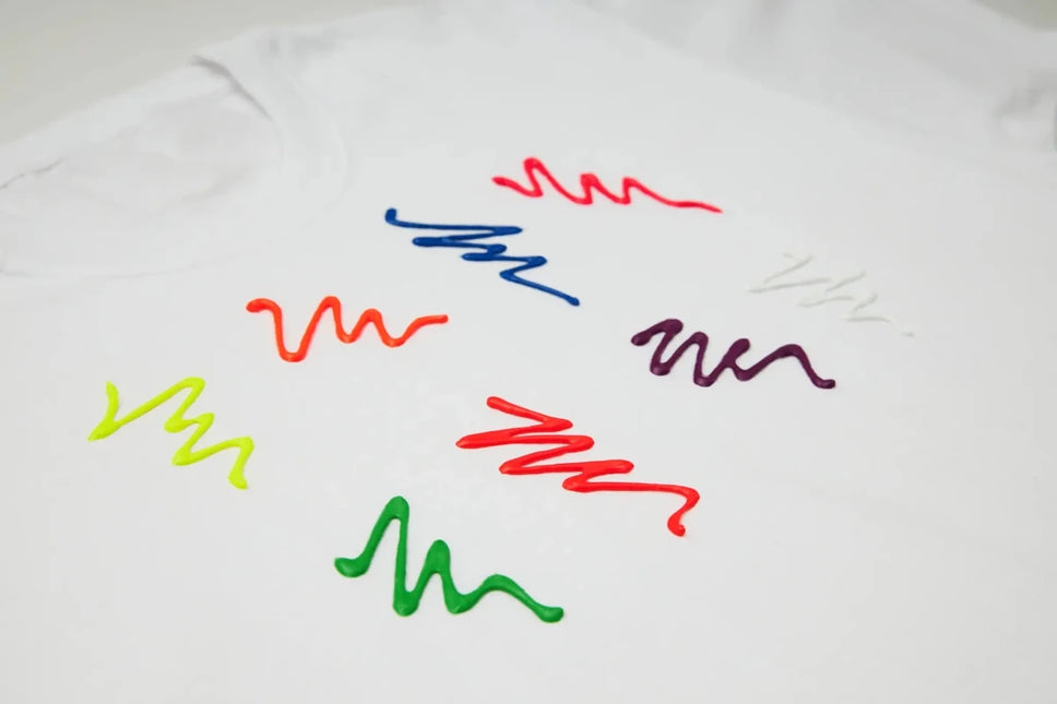 Moon Glow Neon UV Fabric Paint 125ml White 125ml van Moon Creations koop je bij Partywinkel