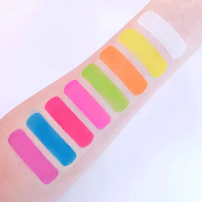 Moon Glow Neon UV Pro Face Paint Cake Pots White 36g van Moon Creations koop je bij Partywinkel