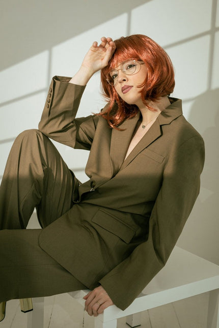 Oranje Pruik Bob Met Een Pony van Partydeco koop je bij Partywinkel