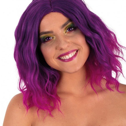 Pruik Alicia Half Lang Met Wave Paars Naar Pink van PartyXplosion koop je bij Partywinkel