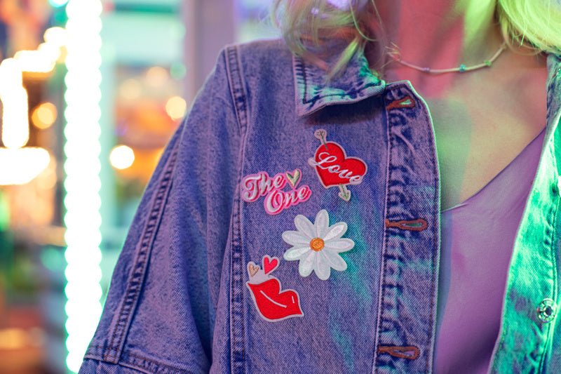 Strijk Embleem Love 4st van Partydeco koop je bij Partywinkel