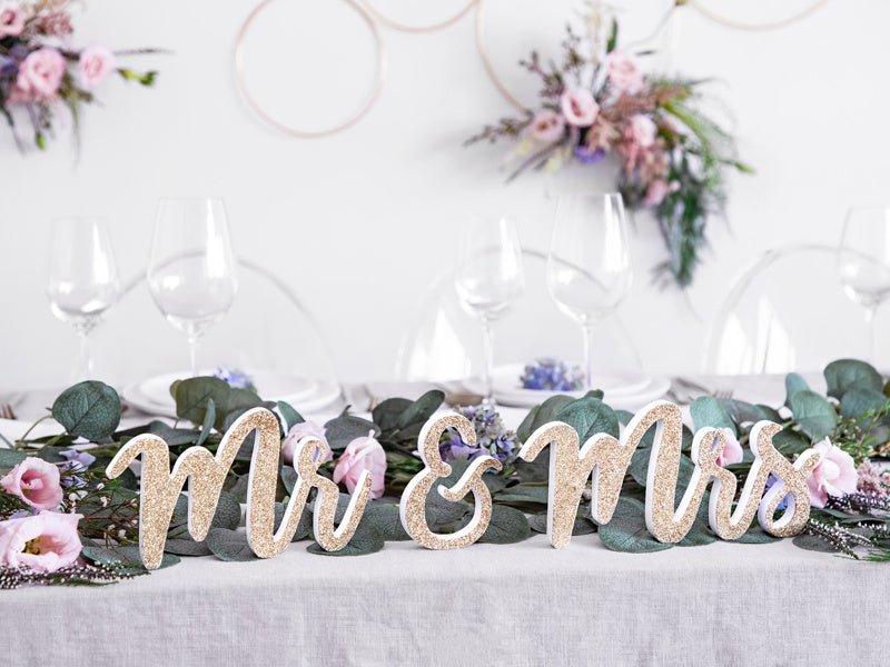 Tafeldecoratie Mr & Mrs 50cm van Partydeco koop je bij Partywinkel