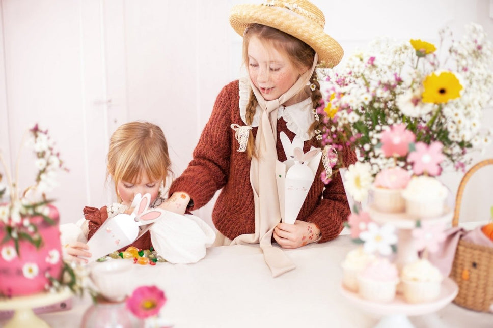 Uitdeelbox Konijn 26cm 6st van Partydeco koop je bij Partywinkel